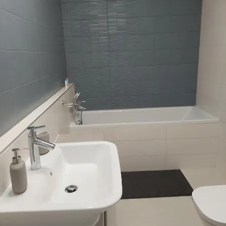 Mistral 102 Apartman *